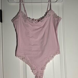 SKIMS Soft Pink Cami Bodysuit - Fits Everybody Lace